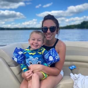 Meet your Posher, Ashley